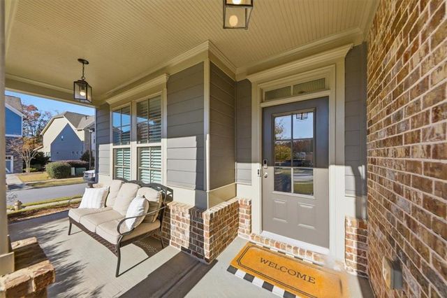 7118 SAILAWAY Drive, Flowery Branch, GA 30542