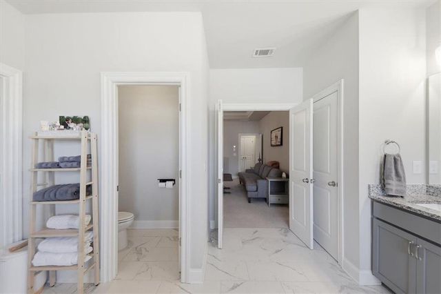 7118 SAILAWAY Drive, Flowery Branch, GA 30542