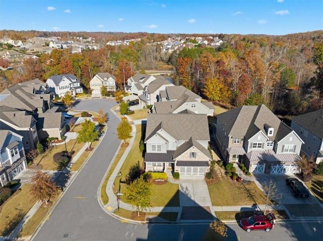 7118 SAILAWAY Drive, Flowery Branch, GA 30542