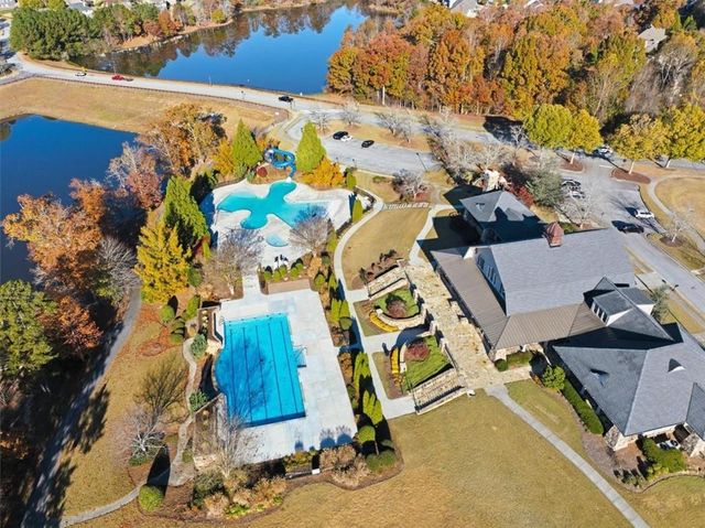 7118 SAILAWAY Drive, Flowery Branch, GA 30542