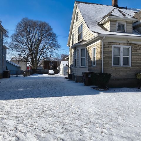 1717 S 4th Street, Rockford, IL 61104