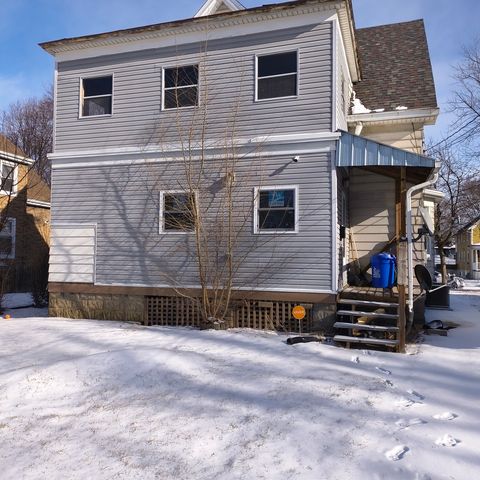 1717 S 4th Street, Rockford, IL 61104