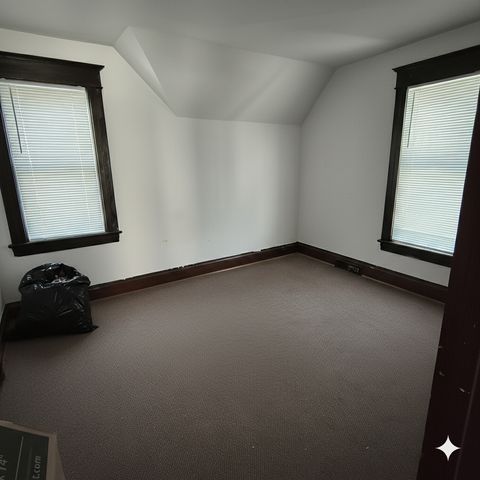 1717 S 4th Street, Rockford, IL 61104