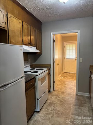 3633 Driftwood Drive, Charlotte, NC 28205