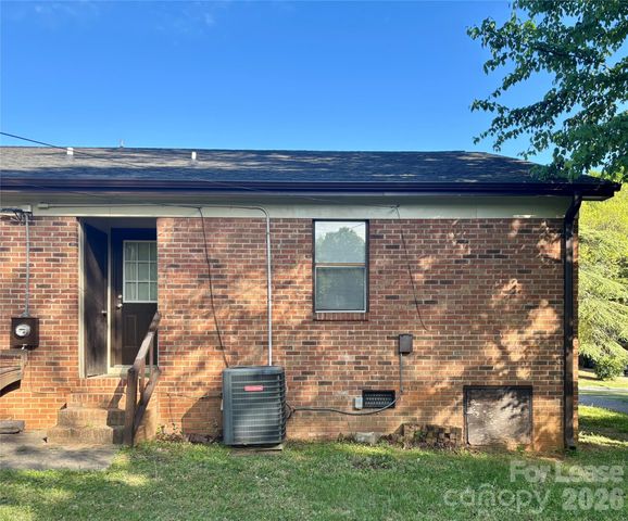 3633 Driftwood Drive, Charlotte, NC 28205