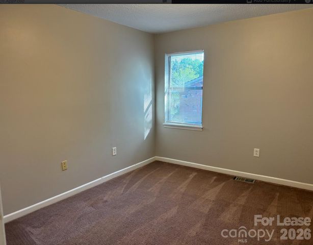 3633 Driftwood Drive, Charlotte, NC 28205