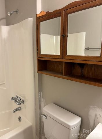 3633 Driftwood Drive, Charlotte, NC 28205