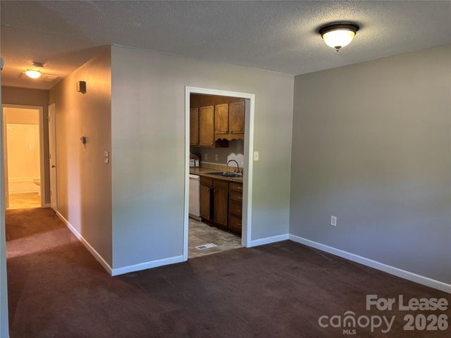 3633 Driftwood Drive, Charlotte, NC 28205