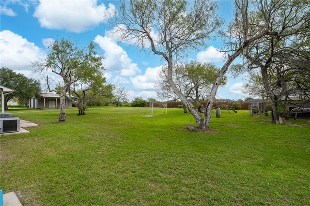 2 Schendel, Portland, TX 78374