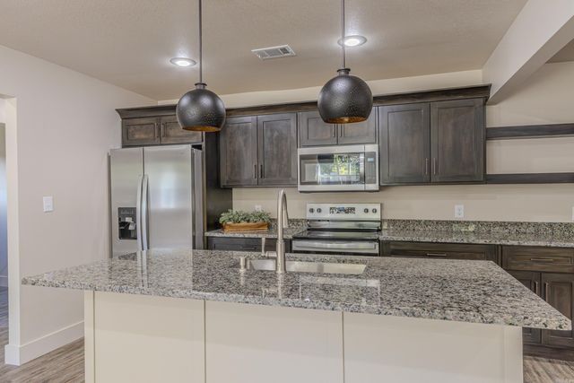 1811 Magnolia Lane, Paragould, AR 72450