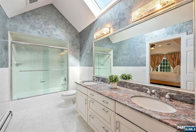 19 Mettowee Farms Court, Upper Saddle River, NJ 07458