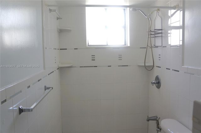 12065 SW 18th St 8-49, Miami, FL 33175