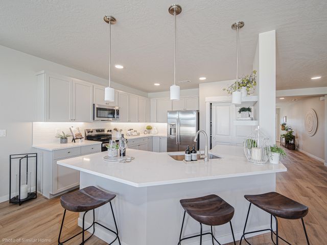 3687 Luchu Street 110, Medford, OR 97504