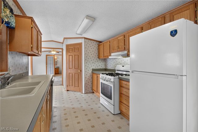 35157 Center Ridge Road 153, North Ridgeville, OH 44039