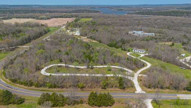 3260 Highway Rb, Bolivar, MO 65613