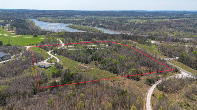 3260 Highway Rb, Bolivar, MO 65613