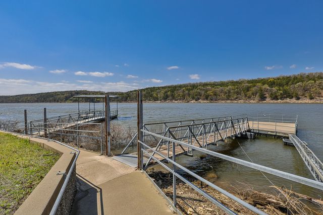 3260 Highway Rb, Bolivar, MO 65613