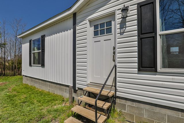 3260 Highway Rb, Bolivar, MO 65613
