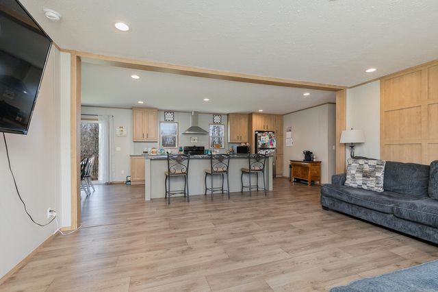 3260 Highway Rb, Bolivar, MO 65613