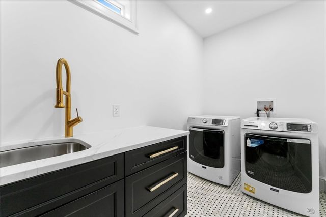 11 Skyline Drive, Wellesley, MA 02482