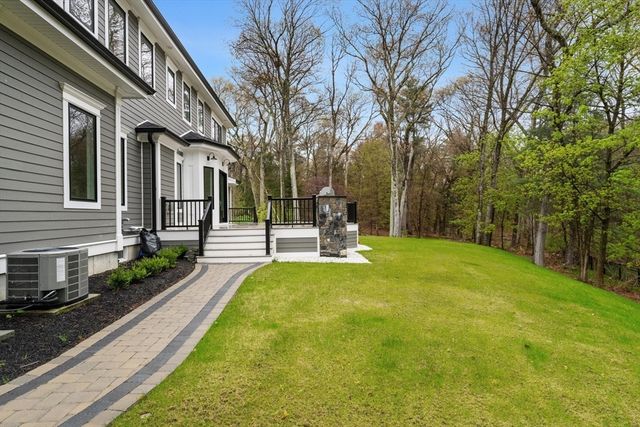 11 Skyline Drive, Wellesley, MA 02482
