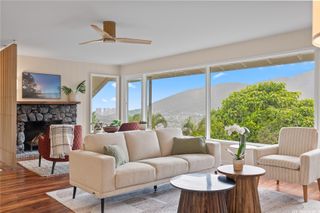 3181 Beaumont Woods Place, Honolulu, HI 96822
