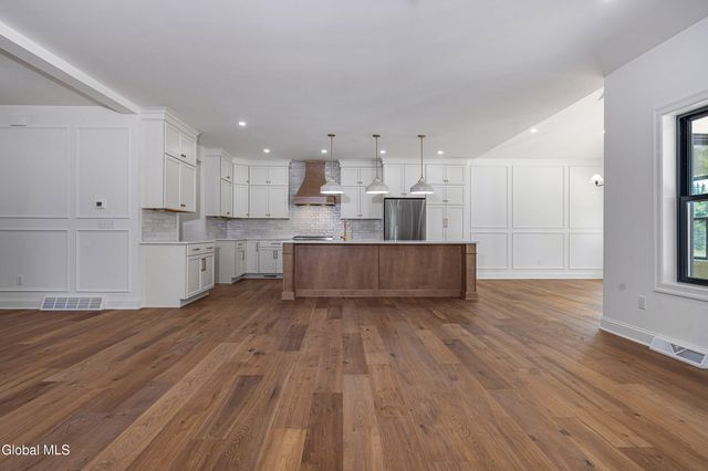 25 Teakwood Drive, Clifton Park, NY 12065