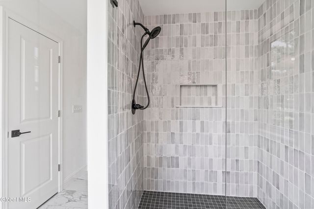 25 Teakwood Drive, Clifton Park, NY 12065