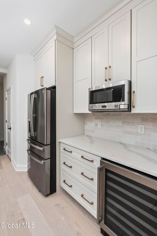 25 Teakwood Drive, Clifton Park, NY 12065