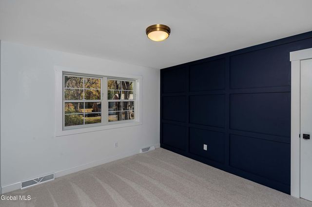 25 Teakwood Drive, Clifton Park, NY 12065