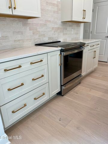 25 Teakwood Drive, Clifton Park, NY 12065