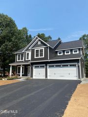 25 Teakwood Drive, Clifton Park, NY 12065