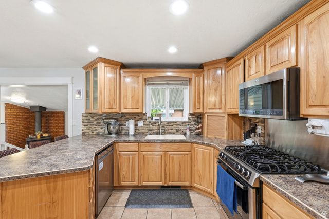 4454 S 2300 W, Roy, UT 84067