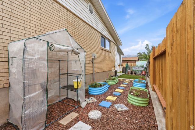 4454 S 2300 W, Roy, UT 84067
