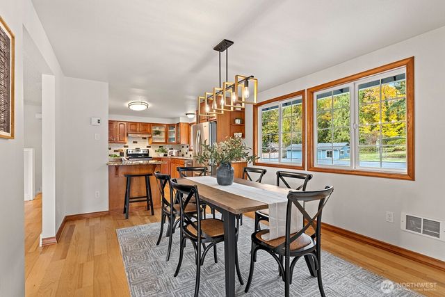 35218 SE Fish Hatchery Road, Fall City, WA 98024