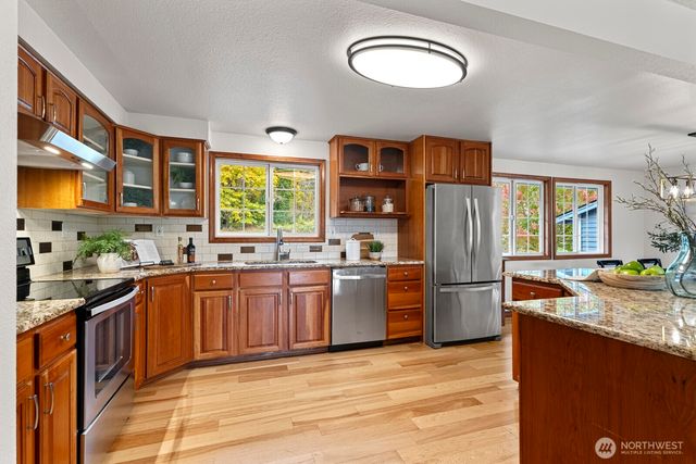 35218 SE Fish Hatchery Road, Fall City, WA 98024