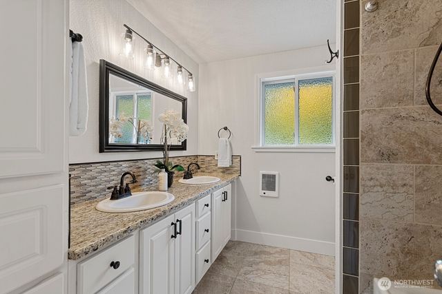 35218 SE Fish Hatchery Road, Fall City, WA 98024