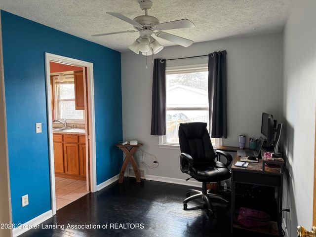 1703 Holly Way, Lansing, MI 48910