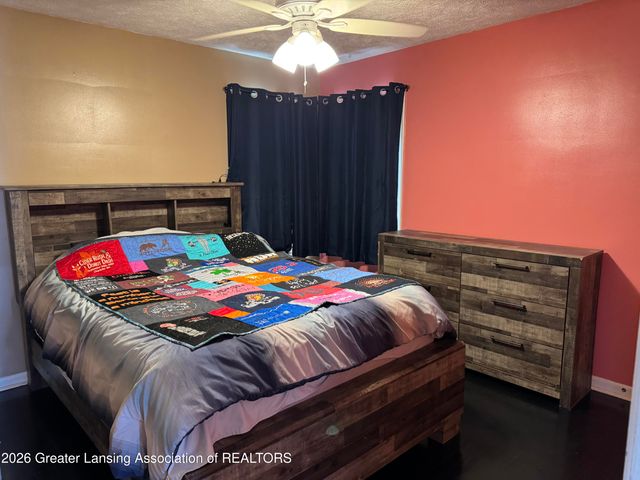 1703 Holly Way, Lansing, MI 48910