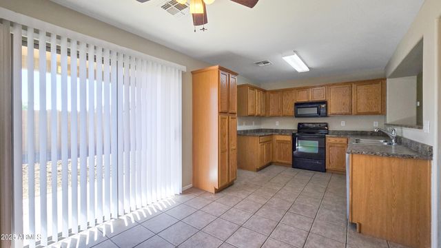 25039 W DOVE Trail, Buckeye, AZ 85326