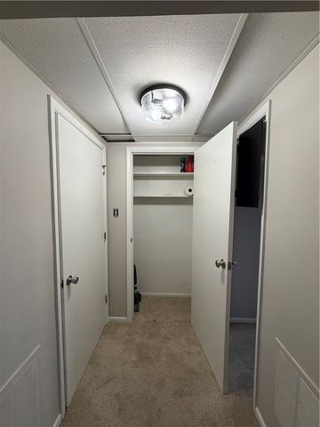 520 Washington Rd 806, Mt Lebanon, PA 15228