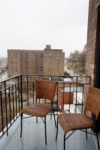 520 Washington Rd 806, Mt Lebanon, PA 15228