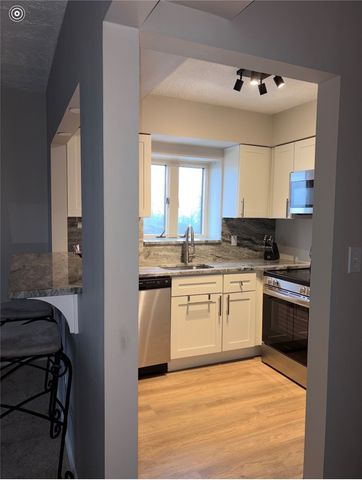 520 Washington Rd 806, Mt Lebanon, PA 15228