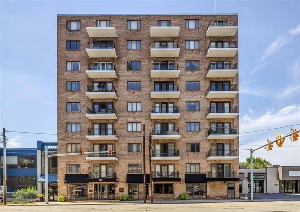 520 Washington Rd 806, Mt Lebanon, PA 15228