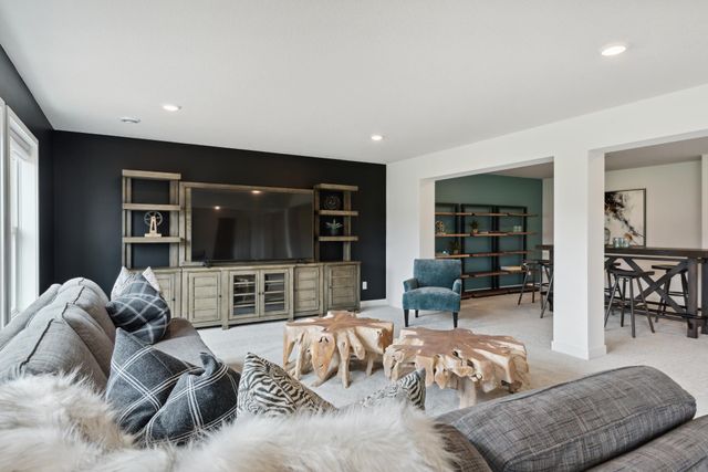 1476 Palmer Drive N, Lake Elmo, MN 55042