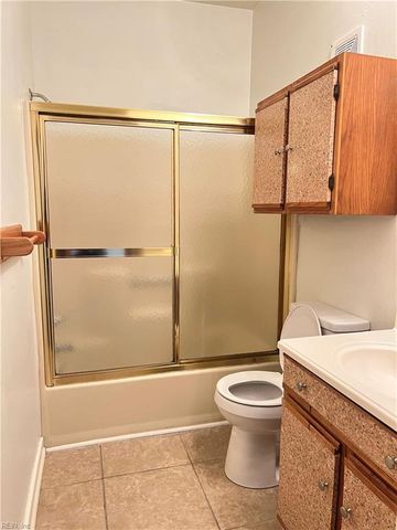 438 Lester Rd Apt 4, Newport News, VA 23601