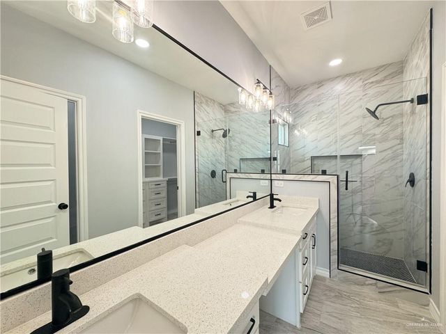 806 Beanka Drive, La Feria, TX 78559