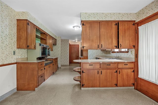 3813 Tomahawk Trail SE, Cedar Rapids, IA 52403