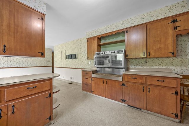 3813 Tomahawk Trail SE, Cedar Rapids, IA 52403