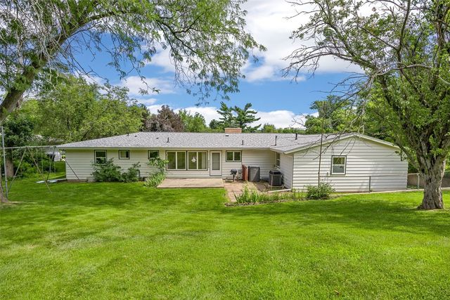 3813 Tomahawk Trail SE, Cedar Rapids, IA 52403